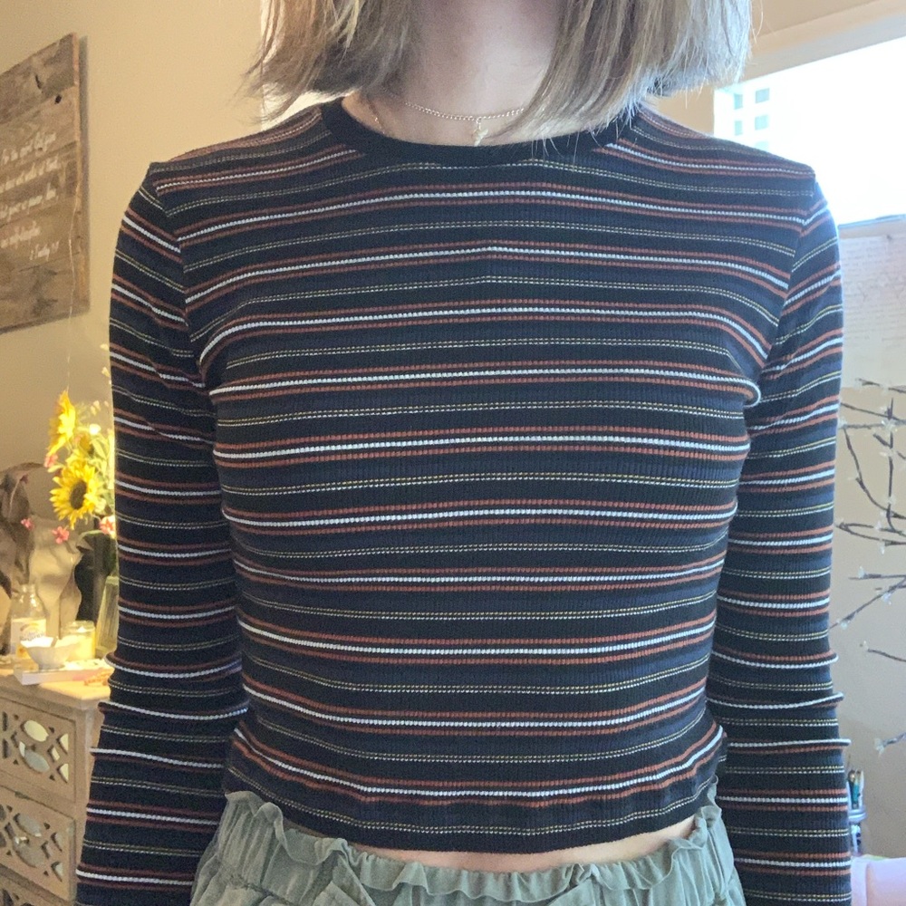 Retro Striped Cropped Sweater - Picture 2 of 3